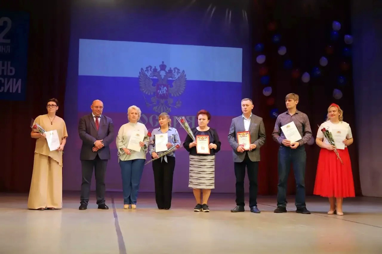 В ДК «Современник» Североуральска прошел праздничный концерт, посвящённый Дню России